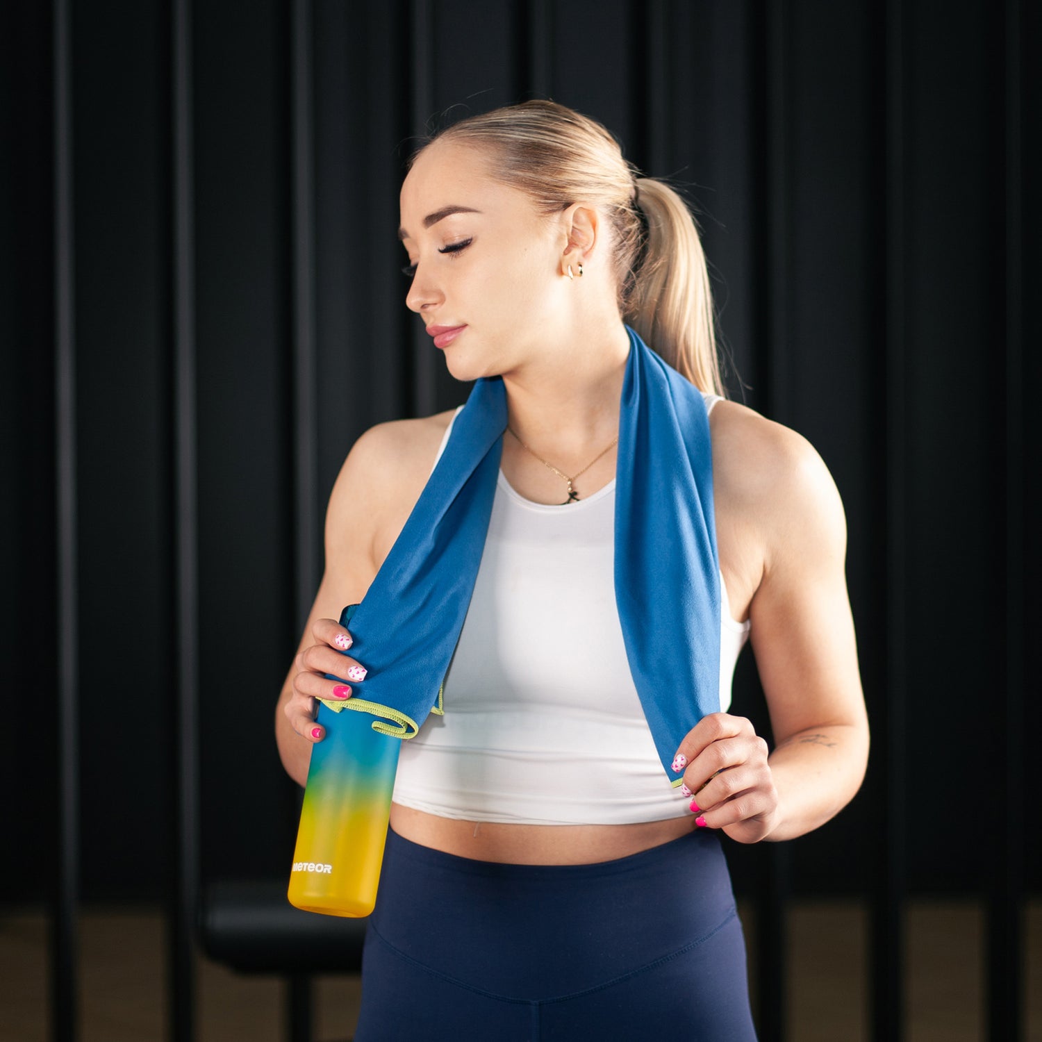 Meteor microfibre towel – Lightweight travel towel for gym, swimming, backpacking – Compact &amp; quick-dry gym towels with carry pouch – Travels Ideal for everyday use and trips